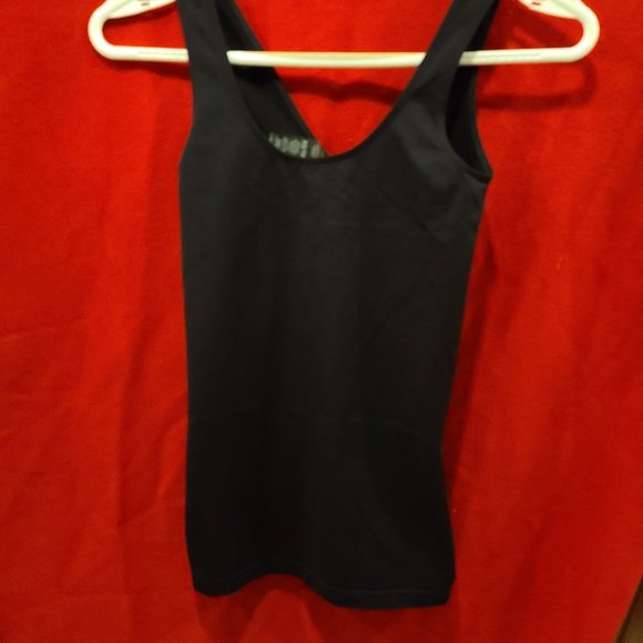 3 tops XS like new - Picture 4 of 7